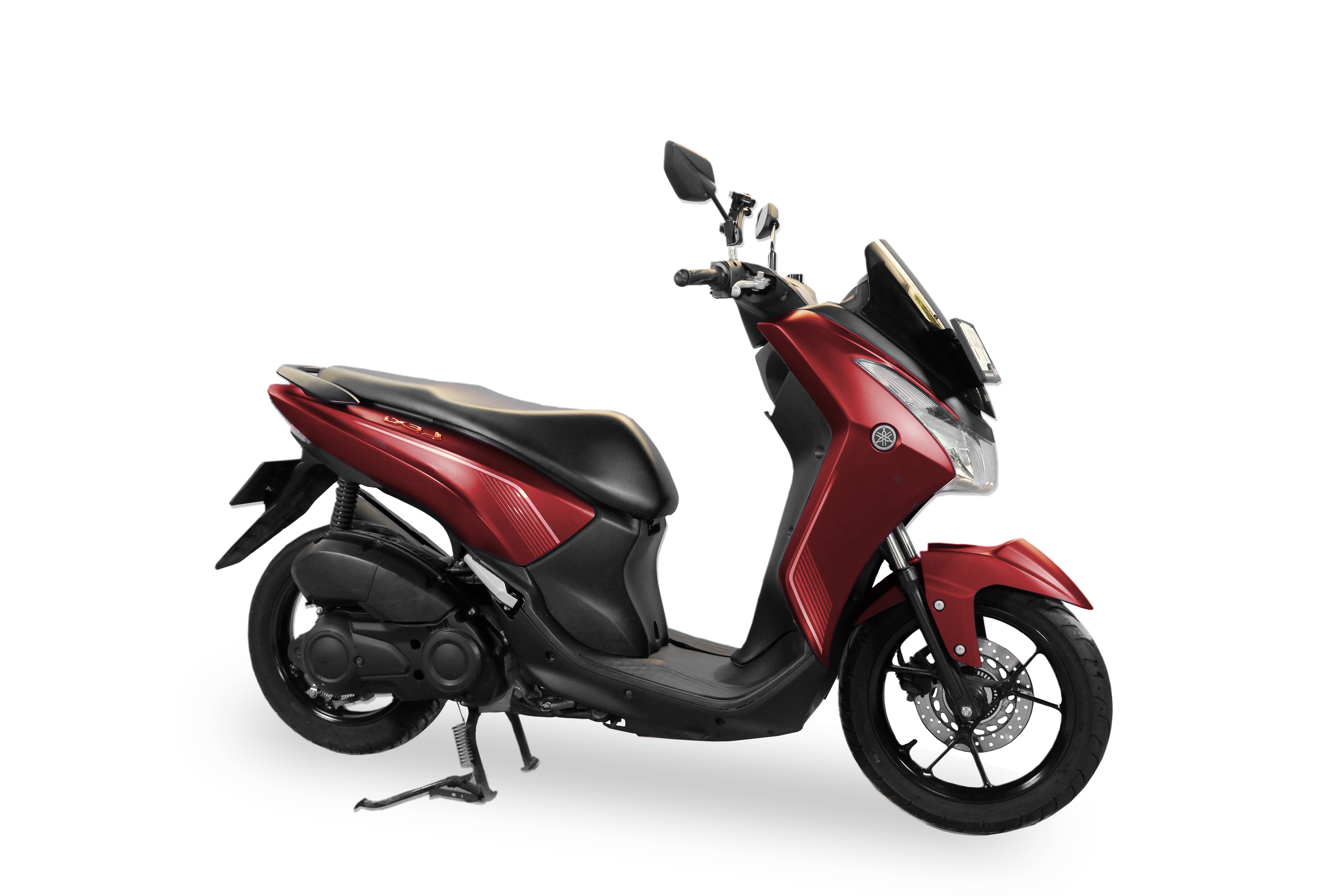 Rent a Yamaha Lexi 125 (red)