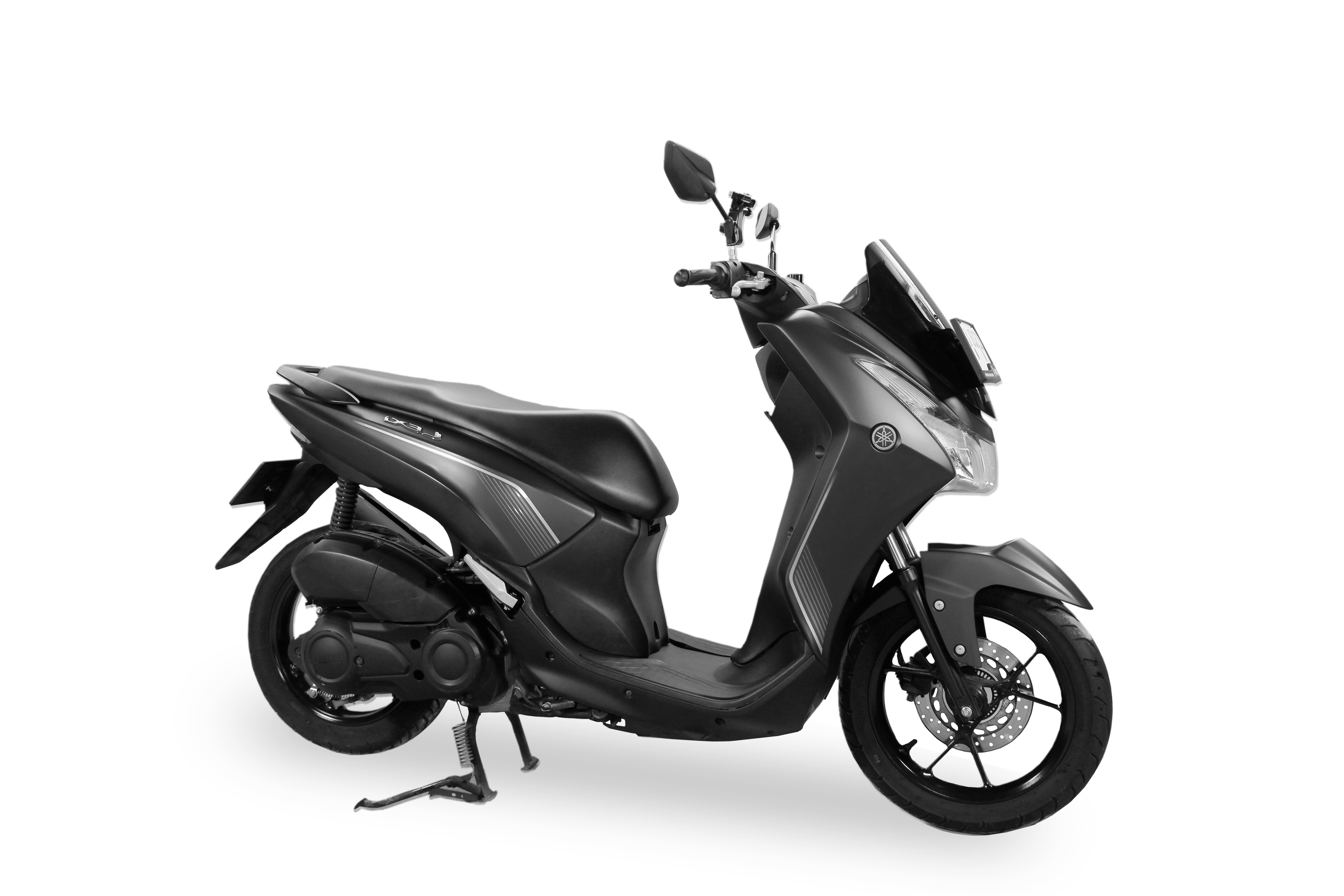 Rent a Yamaha Lexi 125 (black)